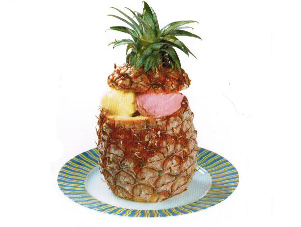 Кубок из ананаса